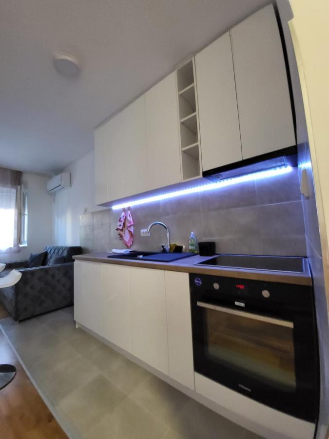 Holiday Novi Sad Extérieur photo